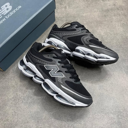 NB 2000 Black White