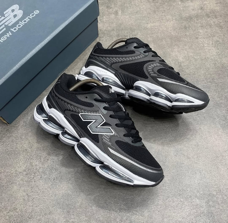 NB 2000 Black White