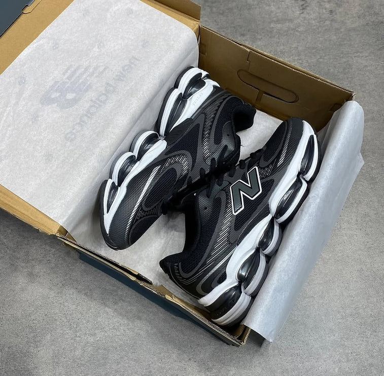 NB 2000 Black White