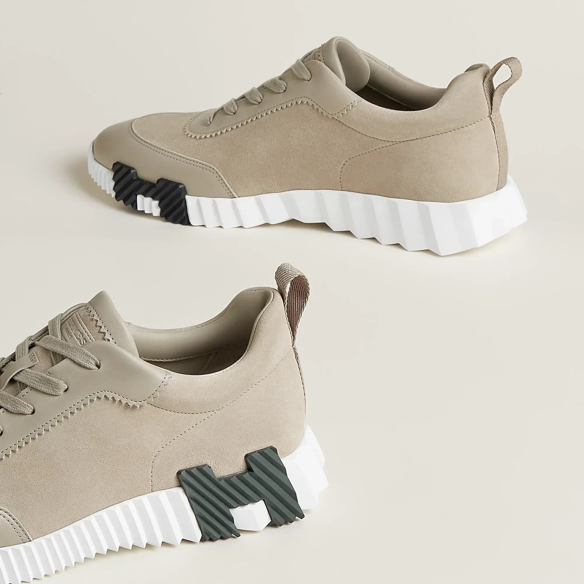 HRS Bouncing Beige Esquisse